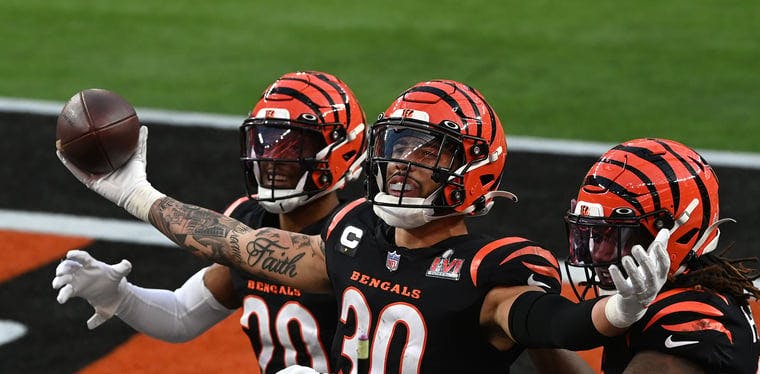 Bengals safety Jessie Bates celebrates an interception against the Los Angeles Rams
