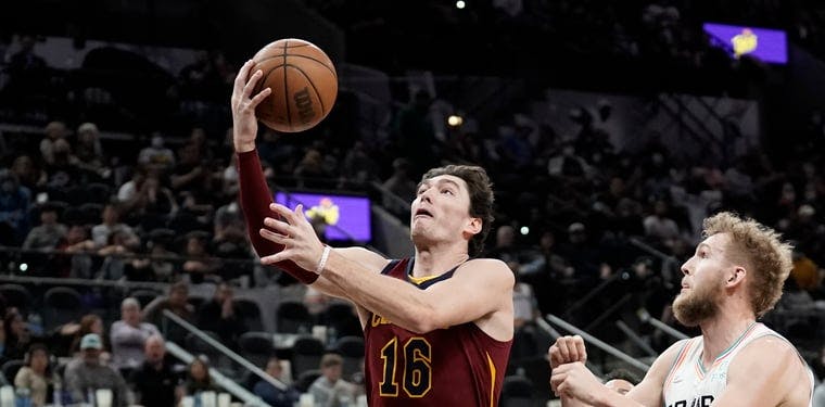 Cedi Osman drive the basketball in a game against the San Antonio Spurs from January 2022